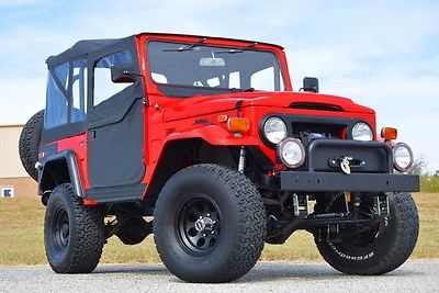 1973 Toyota Land Cruiser FJ40 V8 4x4 1973 Land Cruiser FJ40 350 V8 Rear Seat Gun Rack Beautiful Restoration Must See!