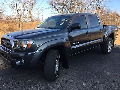 2010 Toyota Tacoma  Prerunner SR5 Double Cab V6 Show Room Condition ! Low Mileage 2010 dont miss it