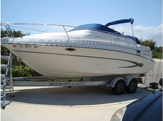 2005 Glastron GS249