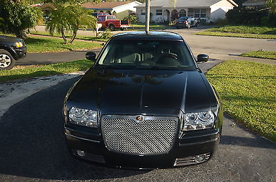 2006 Chrysler 300 Series Limited 2006 Chrysler 300 Limited Like New with Navigation