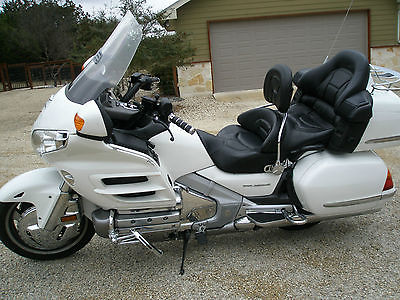 2005 Honda Gold Wing  2005 Honda Goldwing GL 1800 Low Miles Excellent Condition