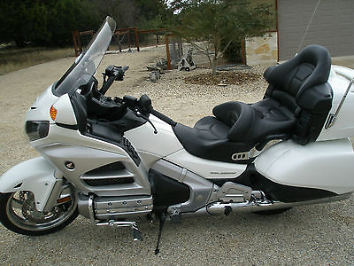 2012 Honda Gold Wing  2012 Honda GoldWing GL1800 PEARL WHITE One Owner 9k Miles Loaded - Near Perfect