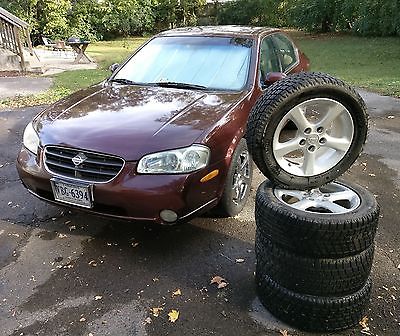 2000 Nissan Maxima GLE 2000 Nissan Maxima GLE (Leather, Sunroof, lots of upgrades!)