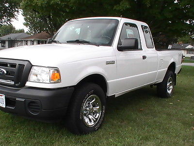 2008 Ford Ranger XL Extended Cab Pickup 2-Door 2008 Ford Ranger XL Extended Cab Pickup 2-Door 4.0L 4x4 LOW MILES