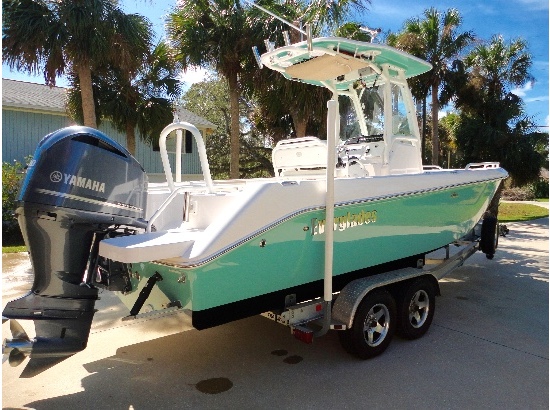 2014 Everglades Boats 230cc