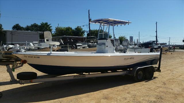 2012 Blue Wave 2400 Pure Bay