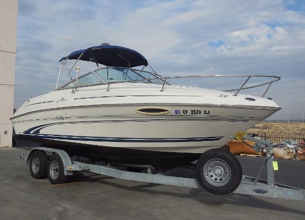 2000 Sea Ray 215 Express Crusier