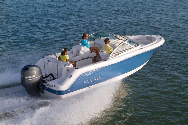 2017 Robalo R227