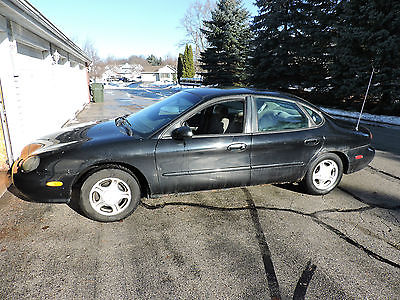 1999 Ford Taurus SE Sedan 4-Door 1999 Ford Taurus