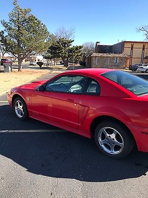 2004 Ford Mustang  2004 Ford Mustang Anniversary Edition V6 Auto