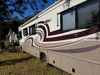 2000 Fleetwood Southwind Storm Motor Home