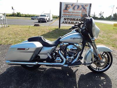 2014 Harley-Davidson Touring  2014 FLHX STREET GLIDE BRILLIANT SILVER PEARL *10K MILES* *CLEAN* JUST SERVICED