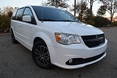 2016 Dodge Caravan SXT-EDITION SPORT Minivan 4 Door 2016 DODGE CARAVAN SXT Minivan 3.6L/DVD/17