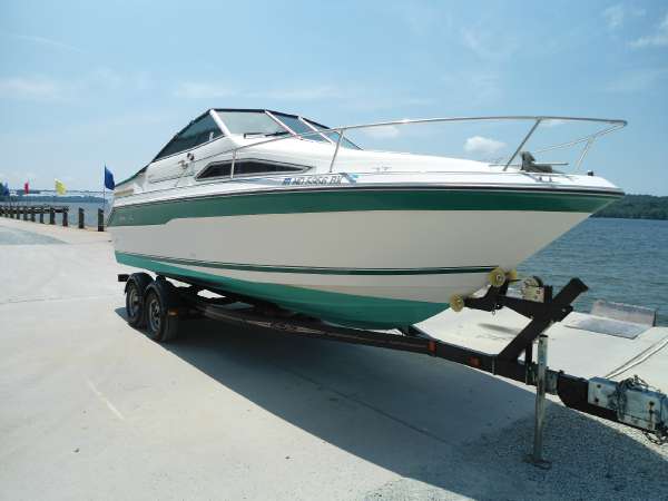 1990 Sea Ray 220 DE