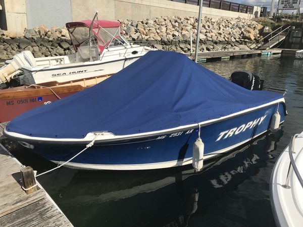 2007 Trophy 1703 Center Console