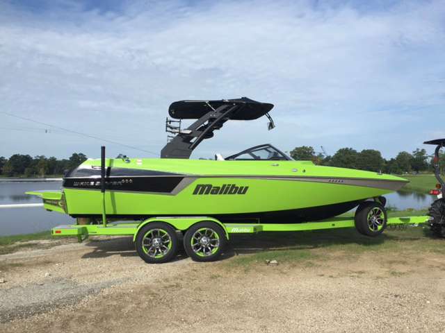 2017 Malibu Boats LLC Wakesetter 22 MXZ