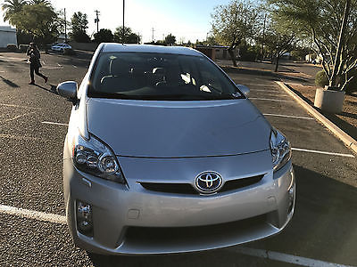 2010 Toyota Prius V Fully Loaded,Leather, Navigation , Backup Camera , Technology Package