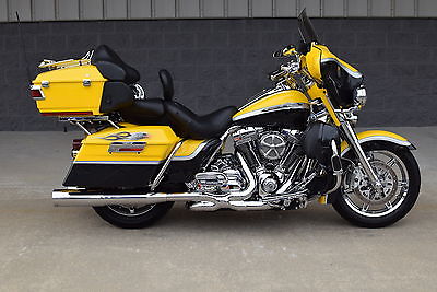 2012 Harley-Davidson Touring  2012 SCREAMIN EAGLE ULTRA CLASSIC CVO *STUNNING** $5000.00 IN XTRA'S!! MUST SEE!