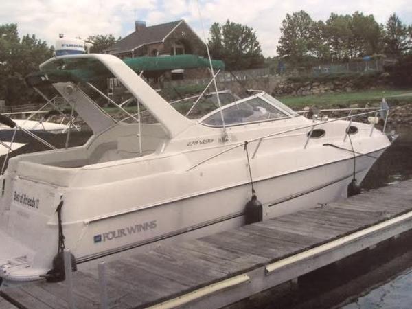 1998 Four Winns 278 Vista