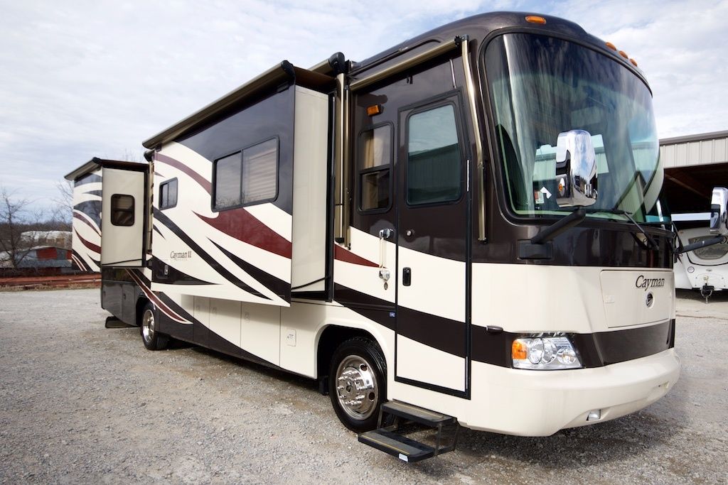 2008 Monaco Cayman XL 37PDQ RV • 4 Slide Outs • Home Theater Surround