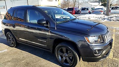 2014 Jeep Compass Sport Edition 4x4 4x4 Sport 2.4L Alloy wheels Rear view camera Touch screen Bluetooth Like new