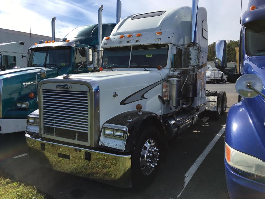 2000 Freightliner Fld120 Classic  Conventional - Sleeper Truck