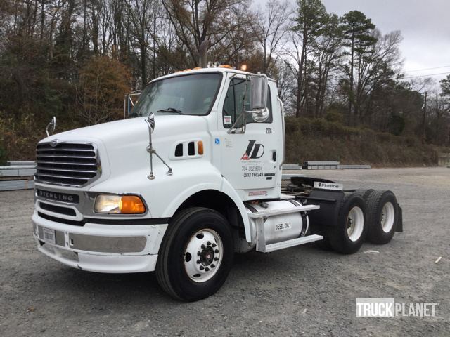 2005 Sterling Lt9500  Conventional - Day Cab