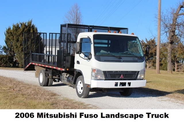 2006 Mitsubishi Fuso  Flatbed Truck