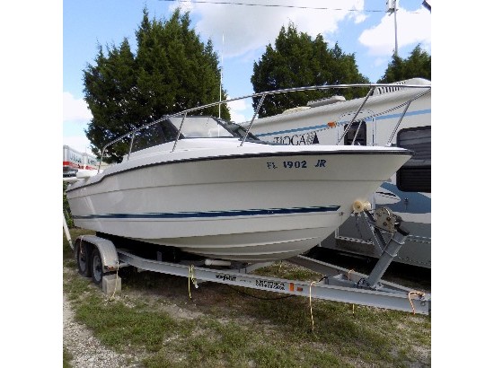 1997 Bayliner Trophy