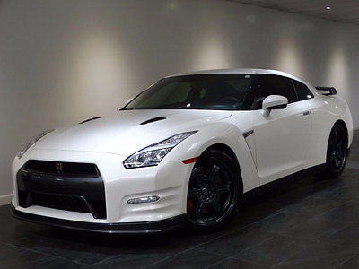 2015 Nissan GT-R 2dr Coupe Black Edition 2015 NISSAN GT-R AWD BLACK EDITION NAV REAR-CAM HEATED-STS 545HP 20