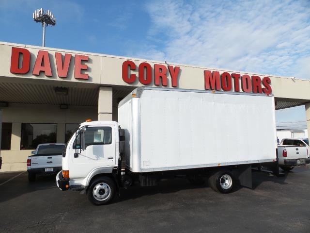 2005 Ud Ud1300  Flatbed Truck