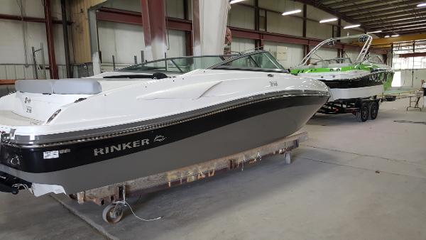 2015 Rinker Captiva 216 BR