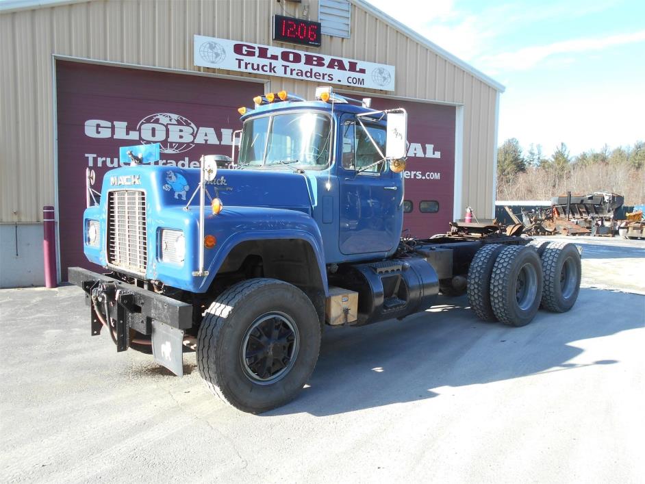 1988 Mack Rd686s  Conventional - Day Cab