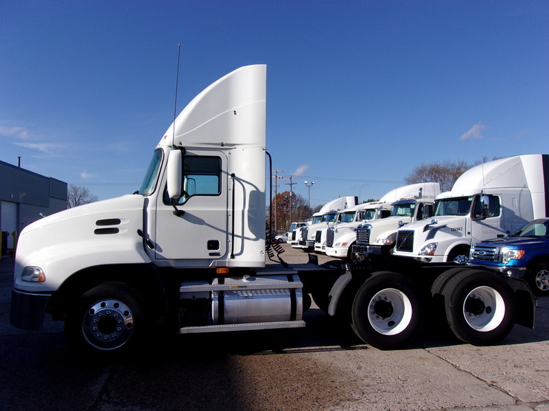 2006 Mack Cx Day Cab  Conventional - Day Cab