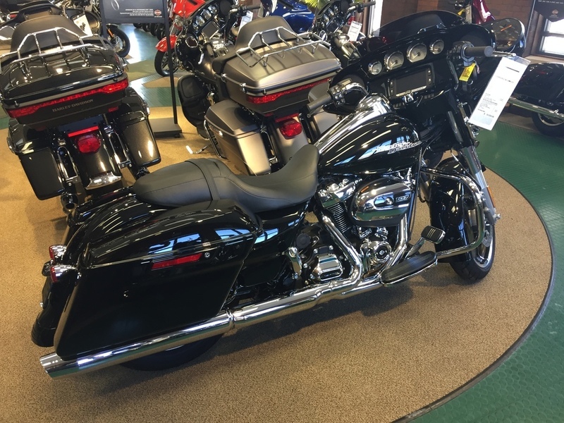 2017 Harley-Davidson FLHXS - Street Glide Special