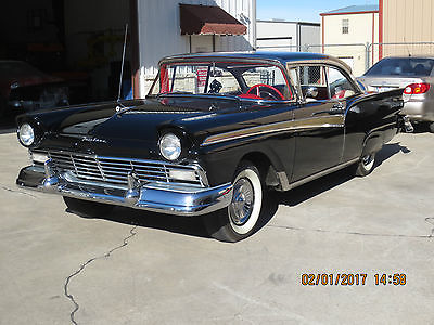 1957 Ford Fairlane Coupe; 2 Door 1957 FORD FAIRLANE 500 HARDTOP COUPE; 2 DOOR