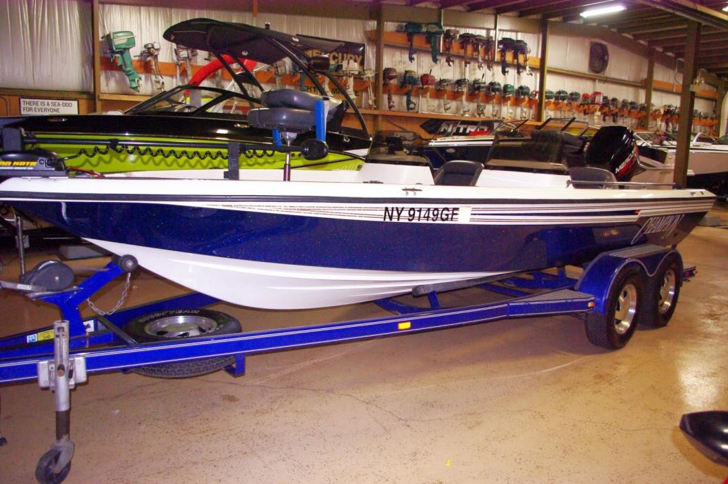 1998 Champion 20' Bass Boat