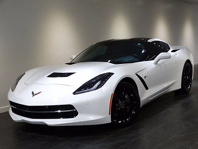 2015 Chevrolet Corvette 2dr Stingray Coupe w/2LT 2015 CORVETTE STINGRAY 2LT NAV CARBON-FIBER ROOF HEATED/AC-SEATS HUD REAR-CAMERA