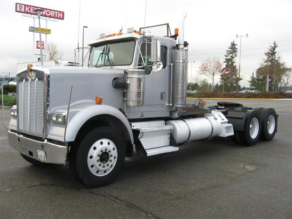 2000 Kenworth W900  Conventional - Day Cab