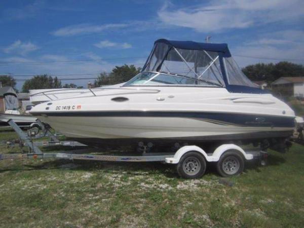 2005 Chaparral Cuddy 215 SSi