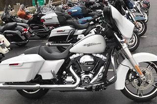 2016 Harley-Davidson Touring  2016 Harley-Davidson Street Glide