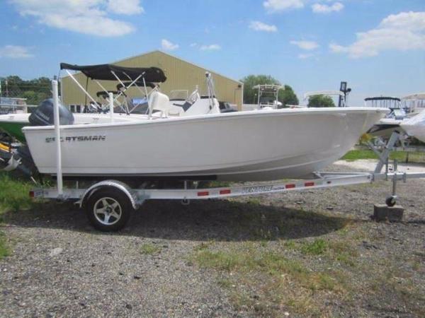 2016 Sportsman 17' Island Reef