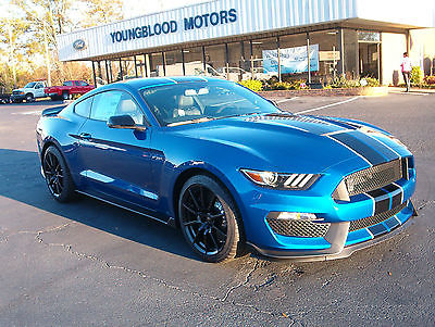 2017 Ford Mustang Shelby GT350 Coupe 2-Door 2017 Ford Mustang Shelby GT 350 Lightning Blue