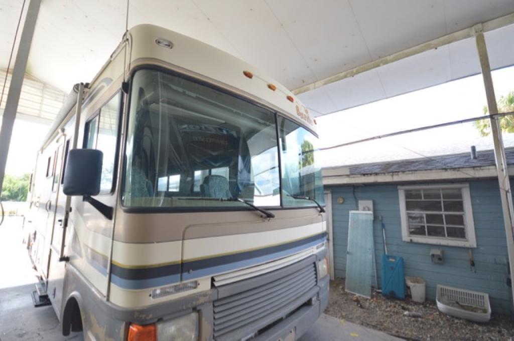 1997 Fleetwood Bounder 36S