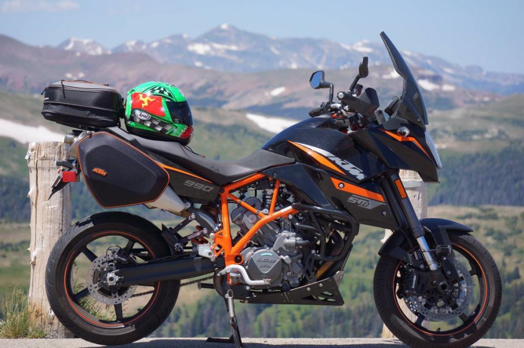 KTM 990