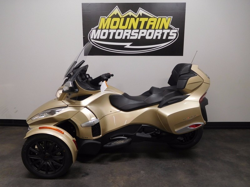2017 Can-Am Spyder RT-S 6-Speed Semi-Automatic (SE6)