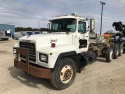 2000 Mack Rd688s  Cab Chassis