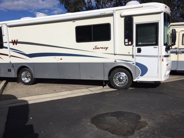 2001 Winnebago JOURNEY 32T