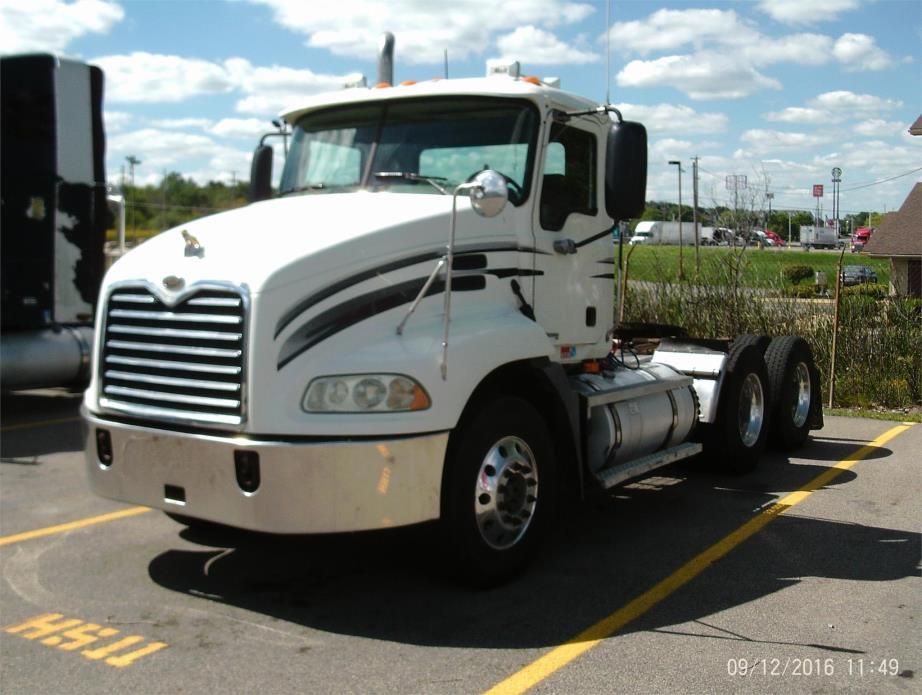 2005 Mack Vision Cx613  Conventional - Day Cab