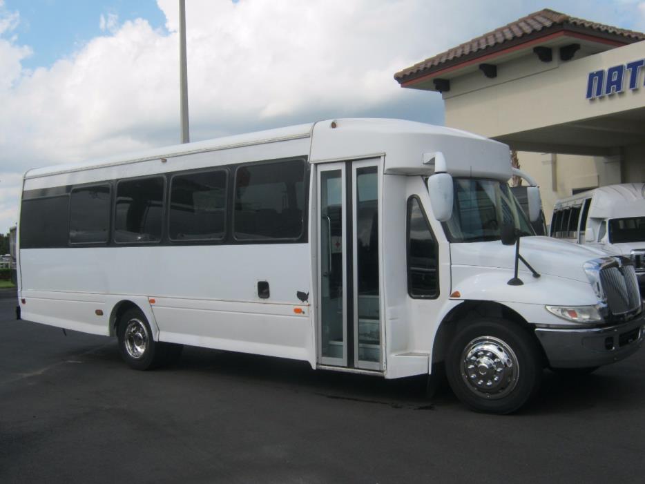 2006 International 3200  Bus